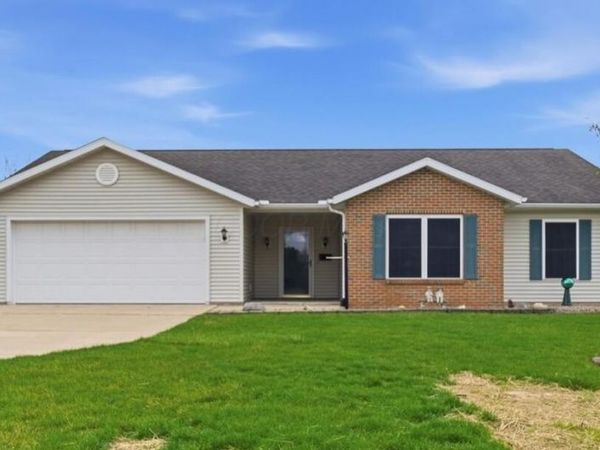 1331 E Beal Avenue , Bucyrus, OH 44820