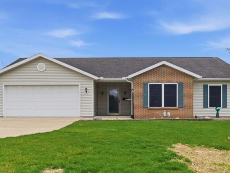 1331 E Beal Avenue, Bucyrus, OH 44820 Photo 1