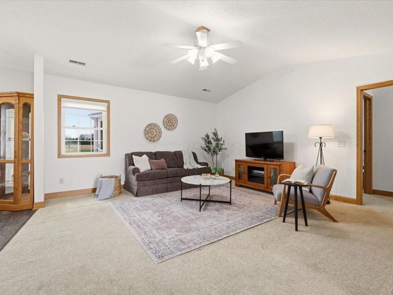 1331 E Beal Avenue, Bucyrus, OH 44820 Photo 7