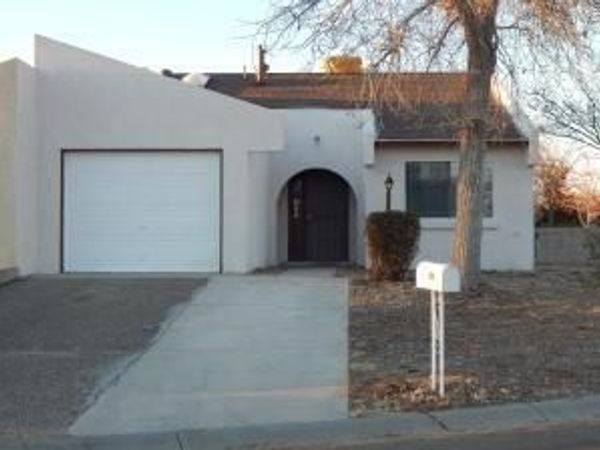 330 Wagon Train Drive SE, Rio Rancho, NM 87124