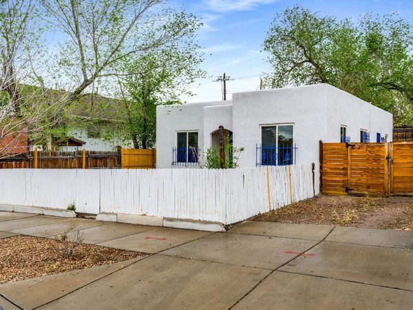 1605 Lead Avenue SE, Albuquerque, NM 87106