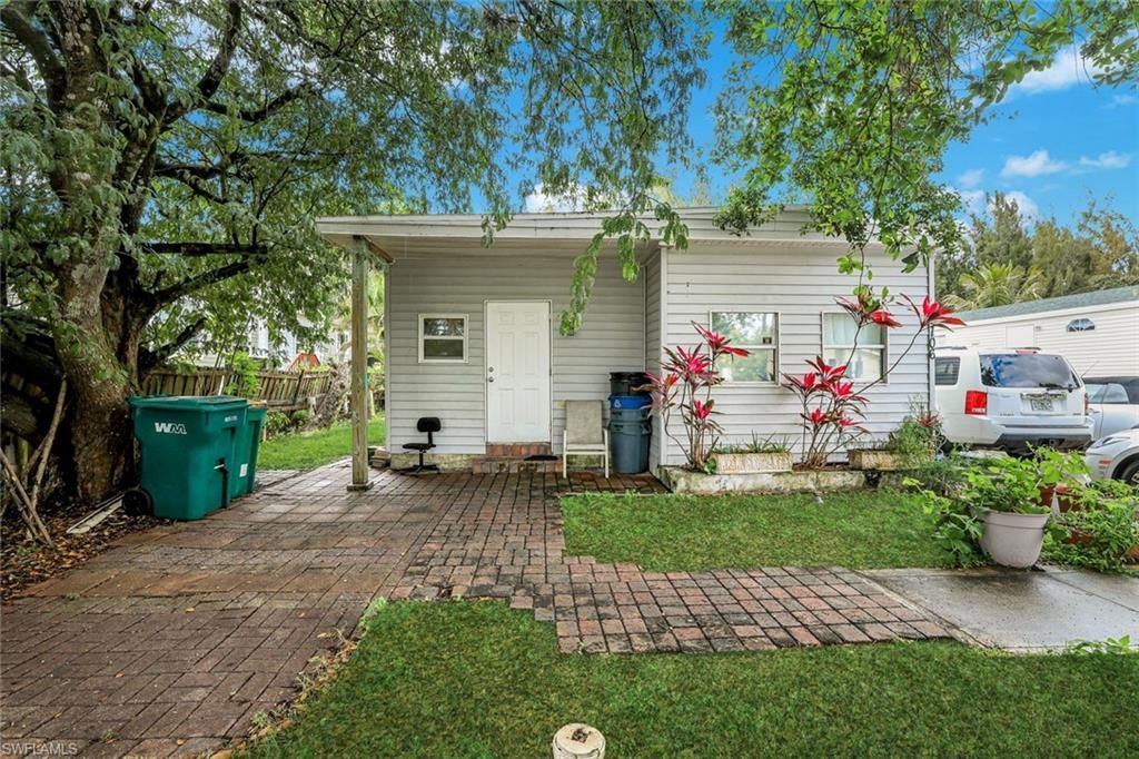 106 Moon Bay St, Naples, FL 34114 Photo