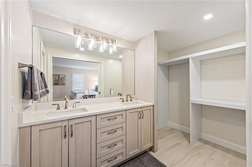 2850 Gulf Shore Blvd N, Unit 102, Naples, FL 34103 Photo