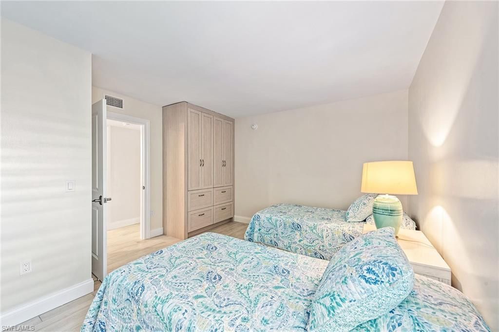 2850 Gulf Shore Blvd N, Unit 102, Naples, FL 34103 Photo