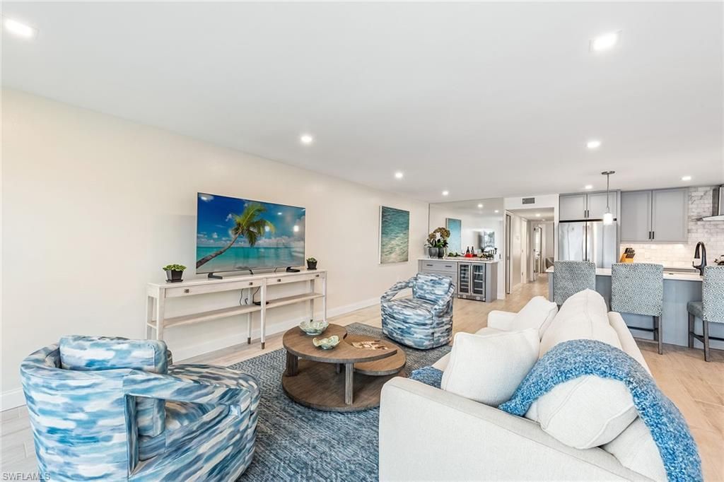 2850 Gulf Shore Blvd N, Unit 102, Naples, FL 34103 Photo