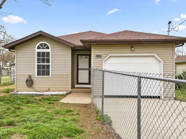 1306 N Brown Avenue , Springfield, MO 65802
