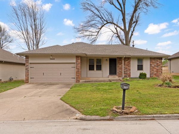 3660 W Madison Street , Springfield, MO 65802