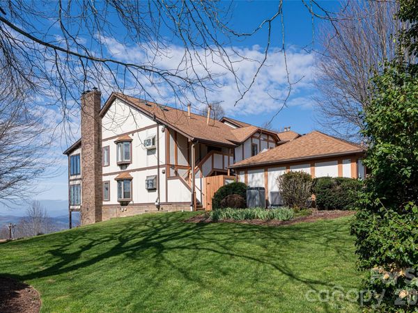 1203 Fleetwood Plaza, Hendersonville, NC 28739