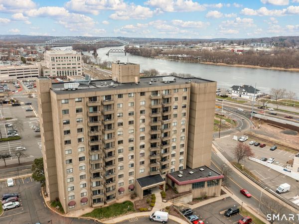 111 Dekoven, Unit 202, Middletown, CT 06457