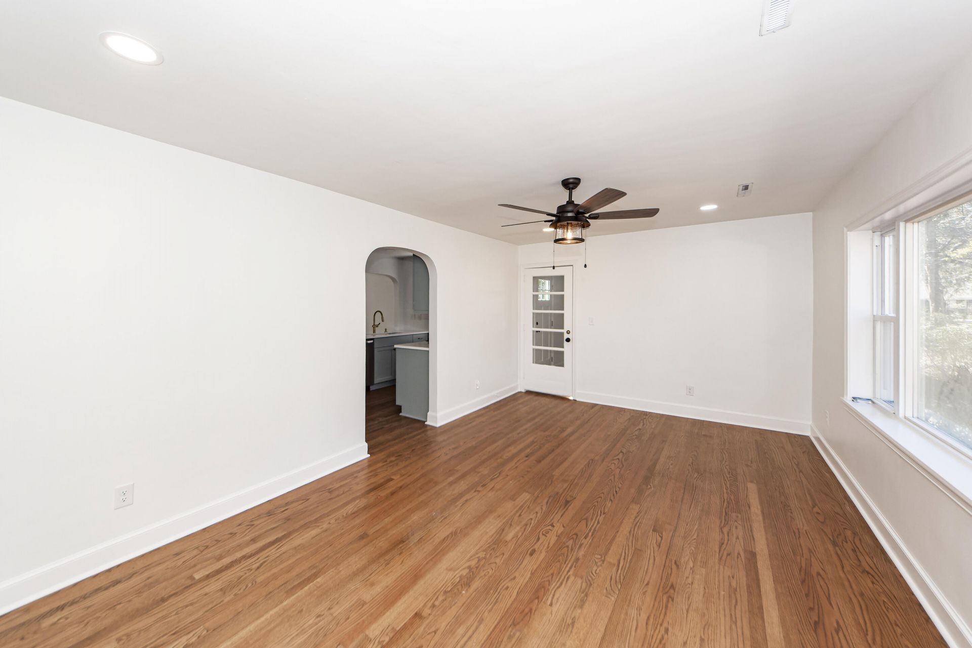 1221 Wimbee Drive Photo 6