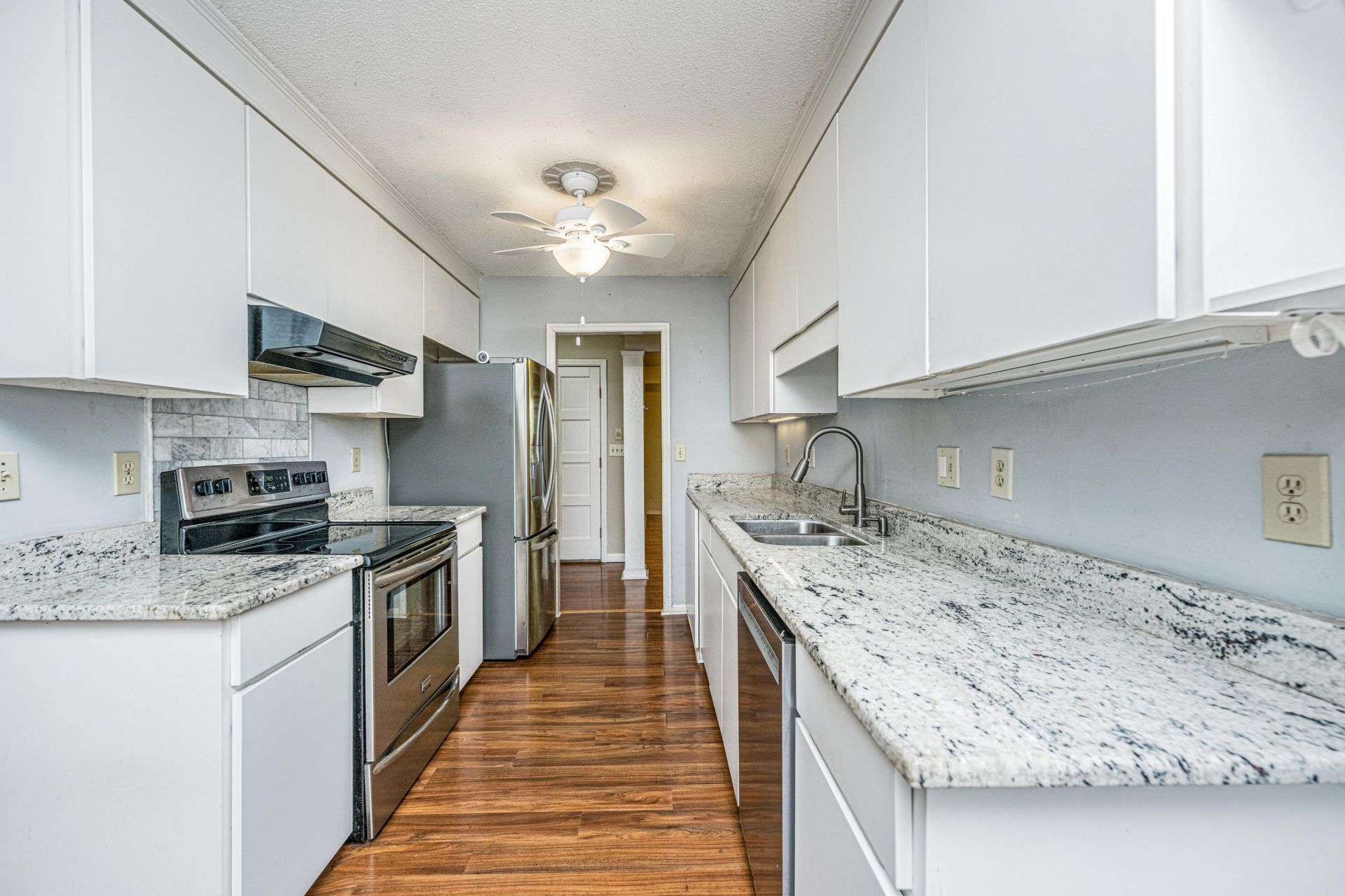 1519 Kentwood Circle Photo 11