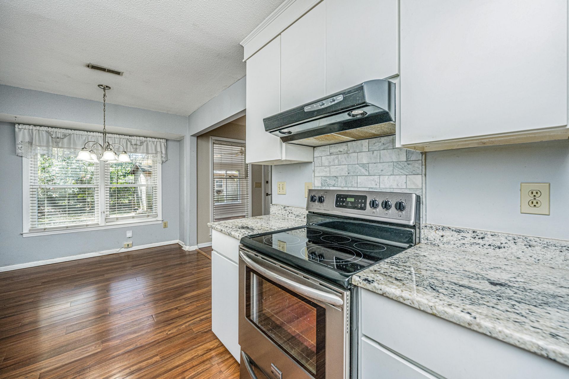 1519 Kentwood Circle Photo 12