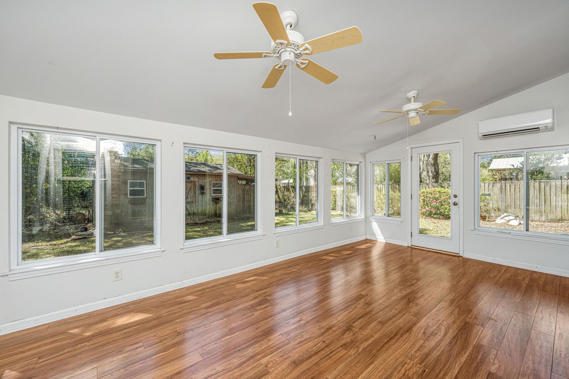 1519 Kentwood Circle Photo 15