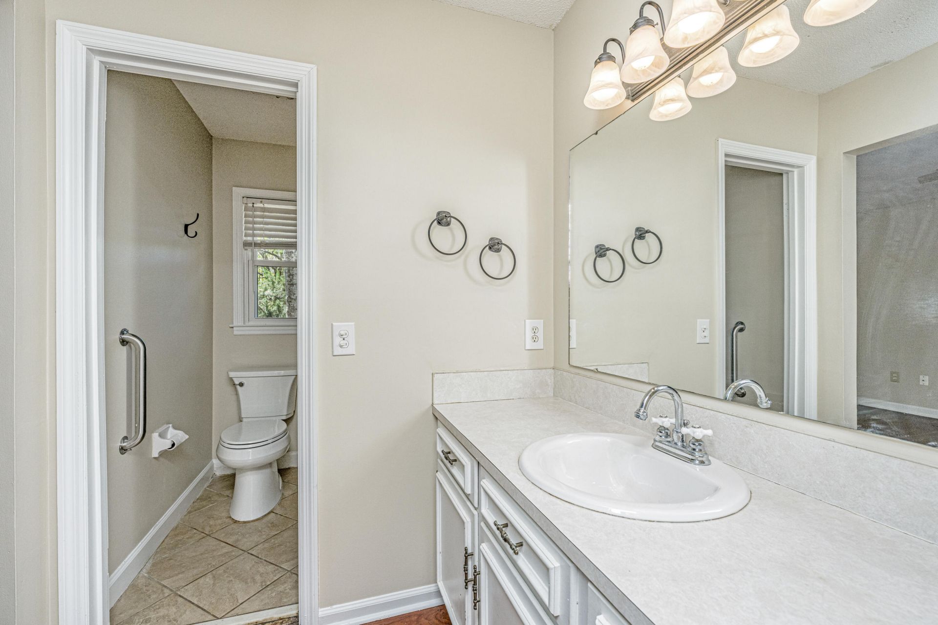 1519 Kentwood Circle Photo 19