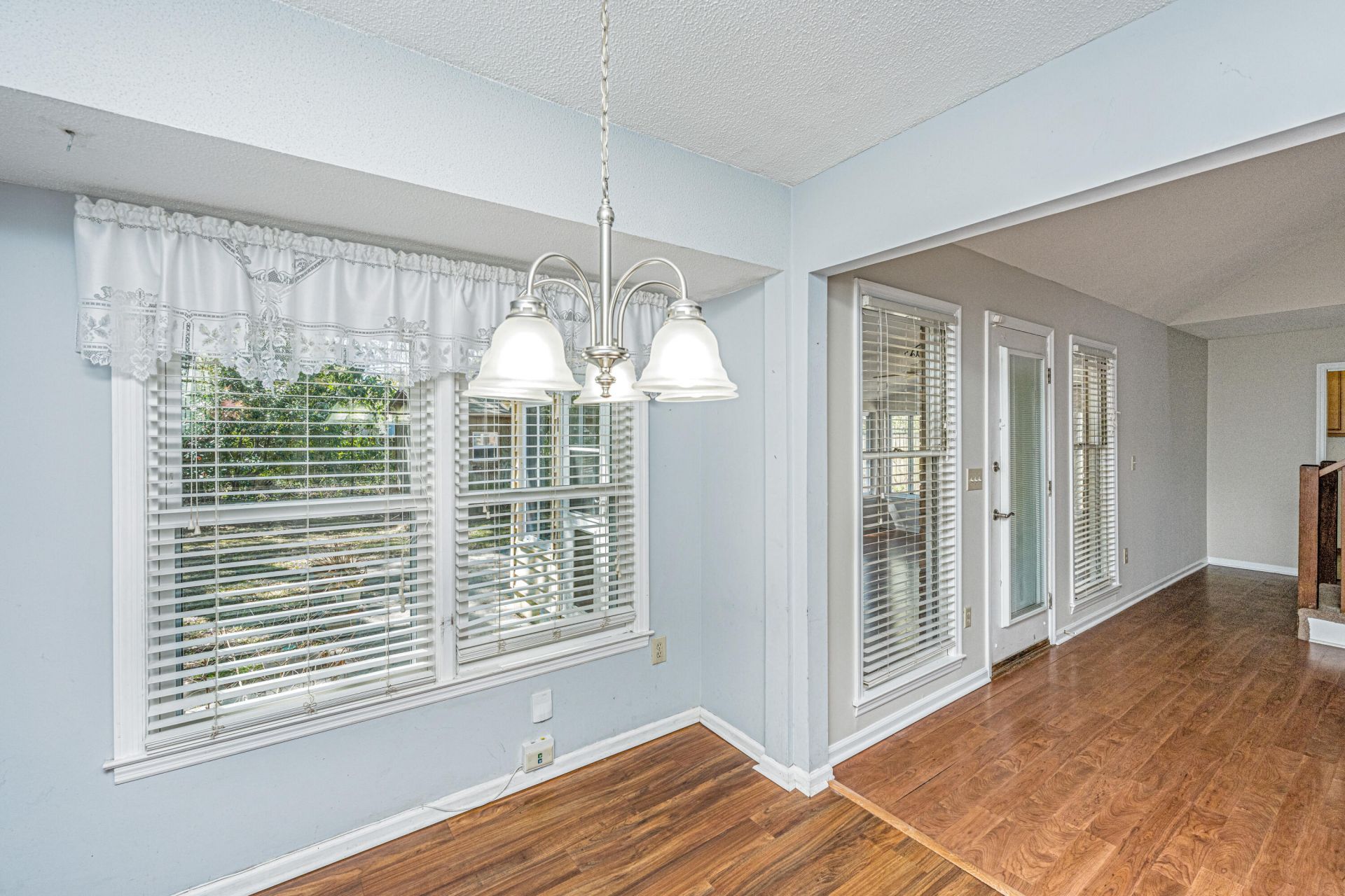 1519 Kentwood Circle Photo 8