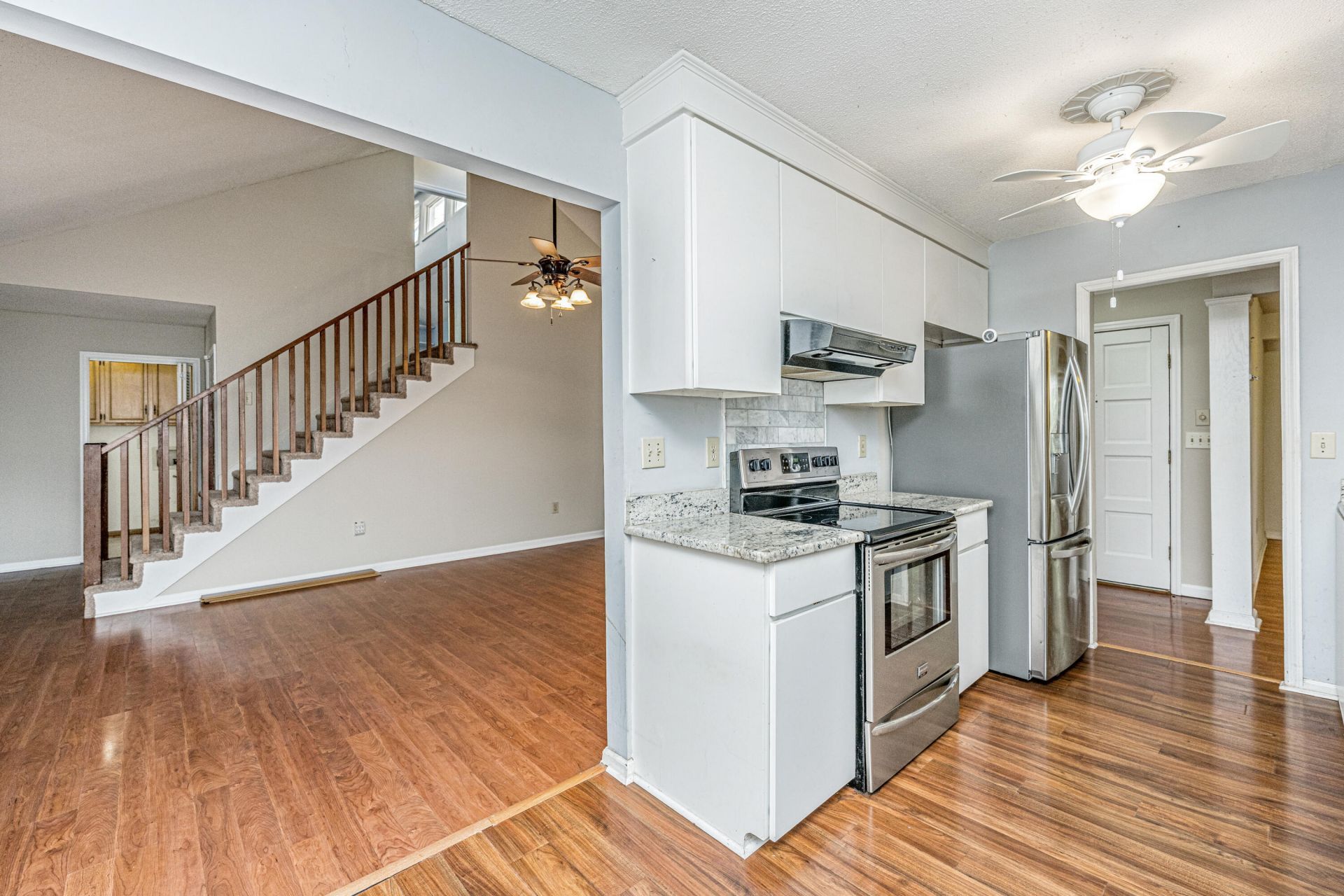 1519 Kentwood Circle Photo 9