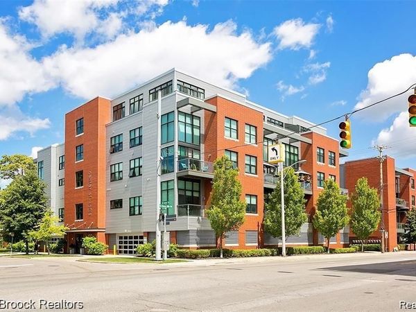 100 N Center, Royal Oak, MI 48067