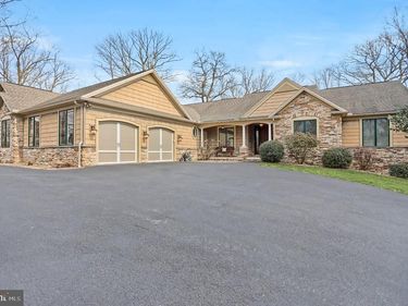 970 APP ROAD, SELINSGROVE, PA 17870