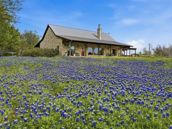 825 Benavides Lane, Mineral Wells, TX 76067