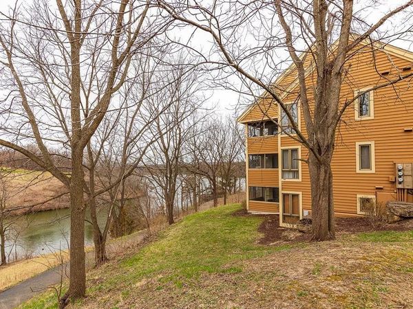 A7 Long Bay Point Drive, GALENA, IL 61036