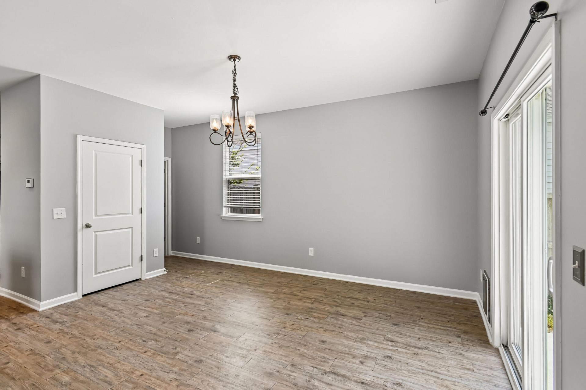 9831 Seed Street Photo 10