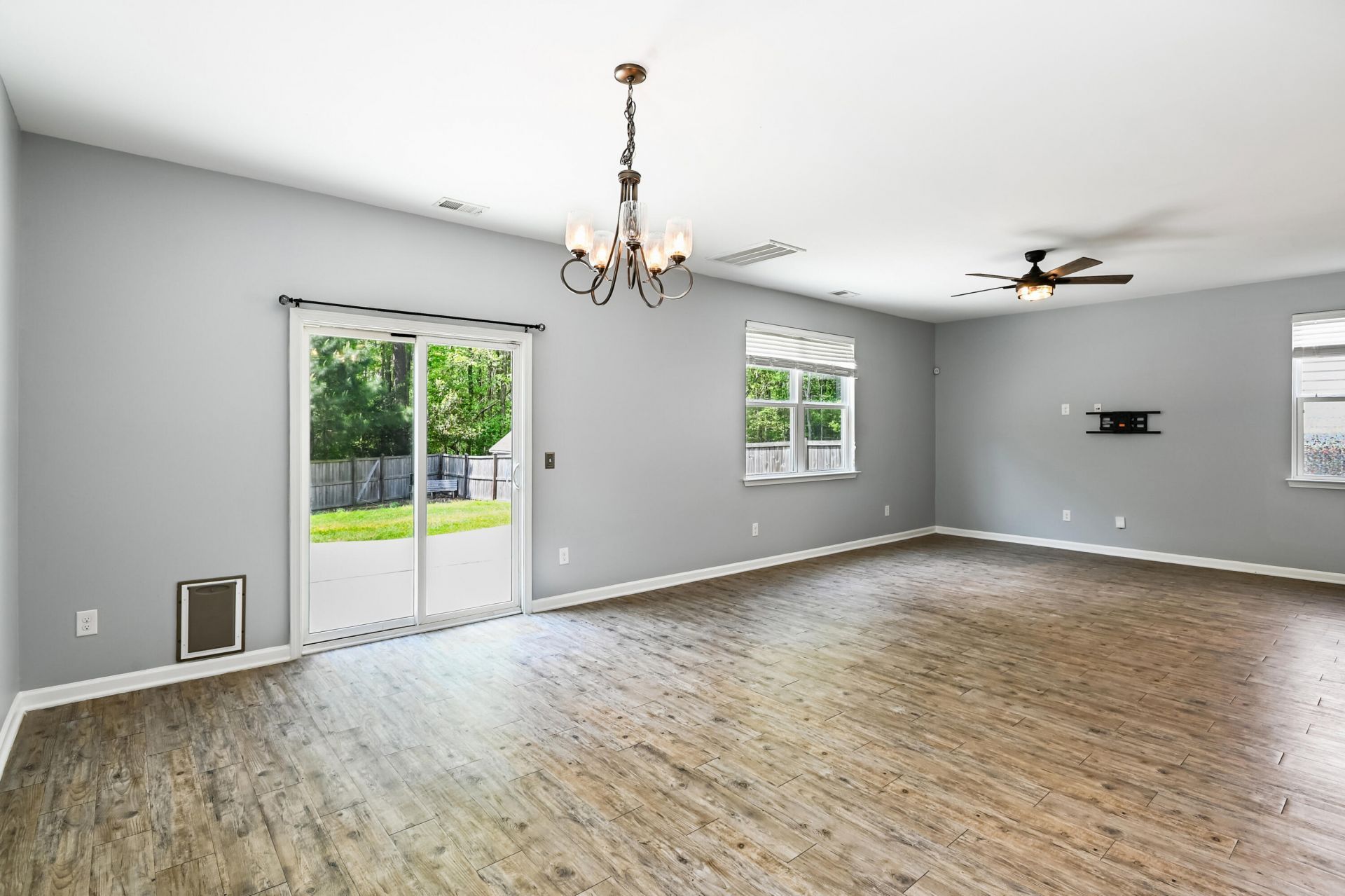 9831 Seed Street Photo 12