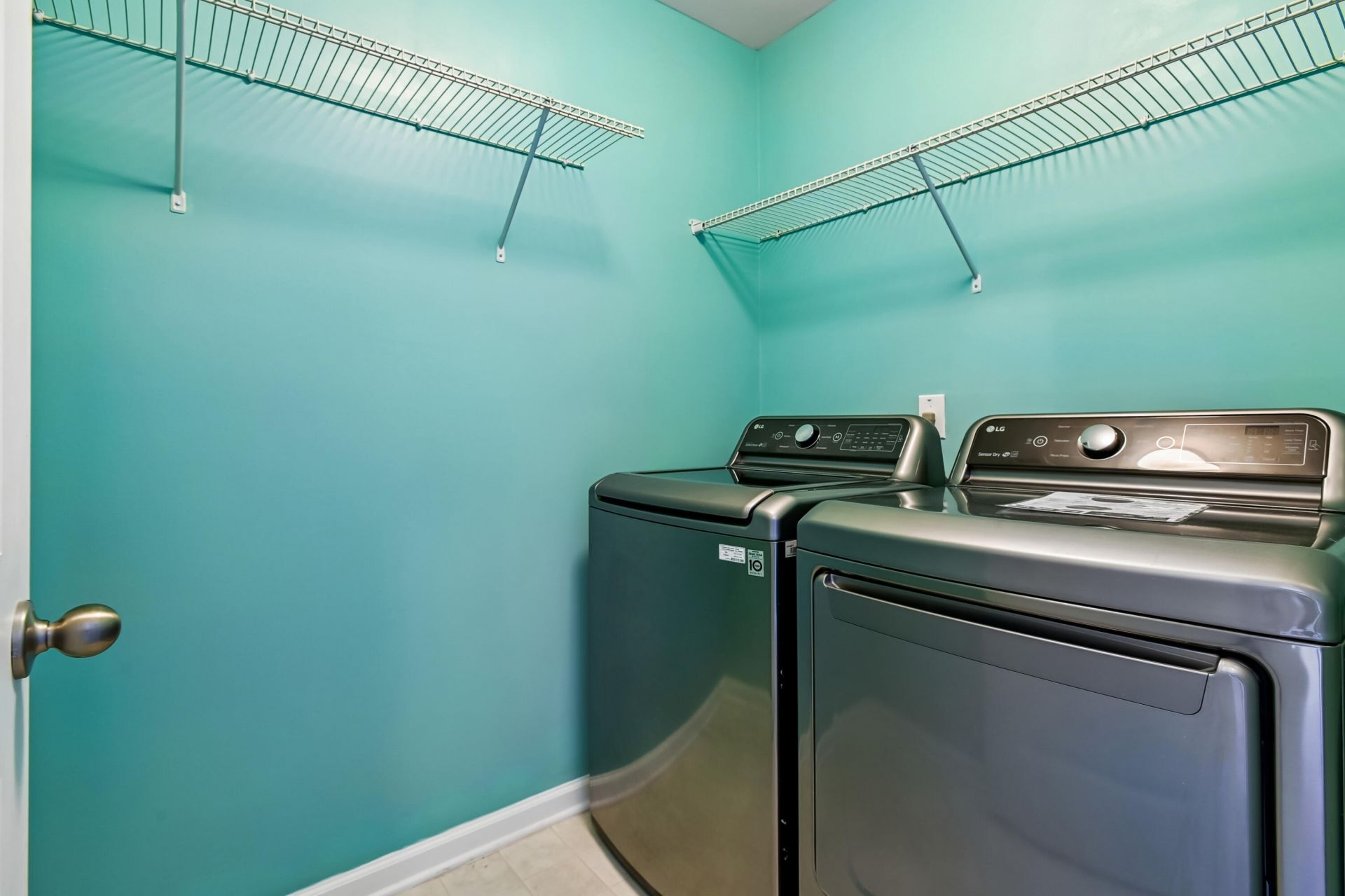 9831 Seed Street Photo 17