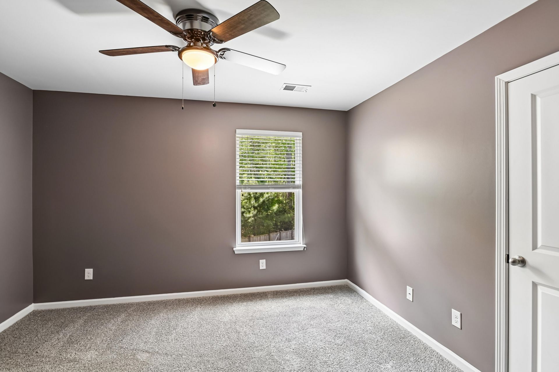 9831 Seed Street Photo 30