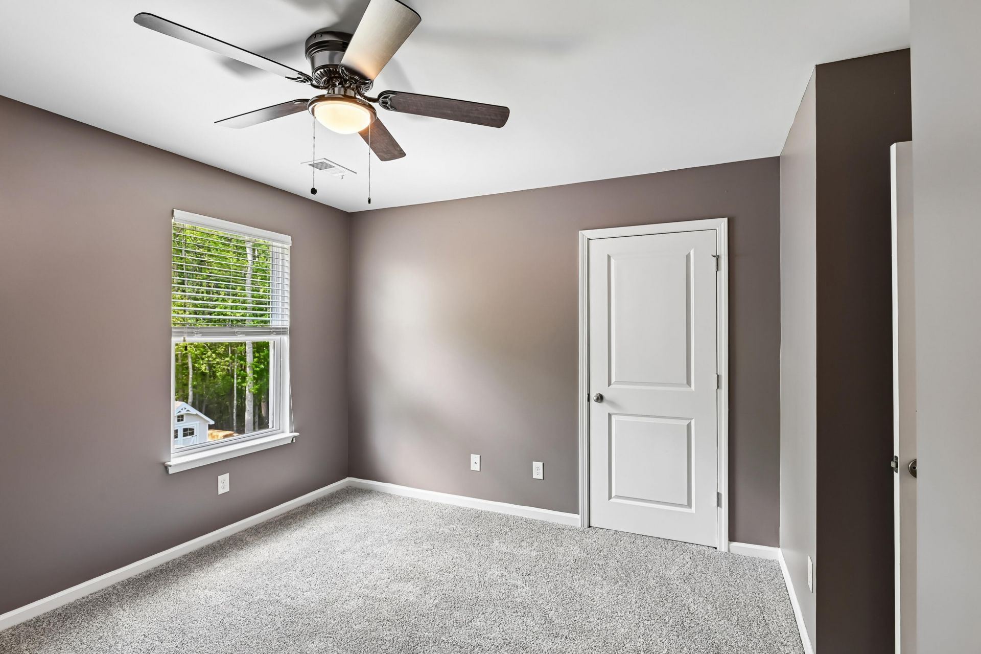 9831 Seed Street Photo 31