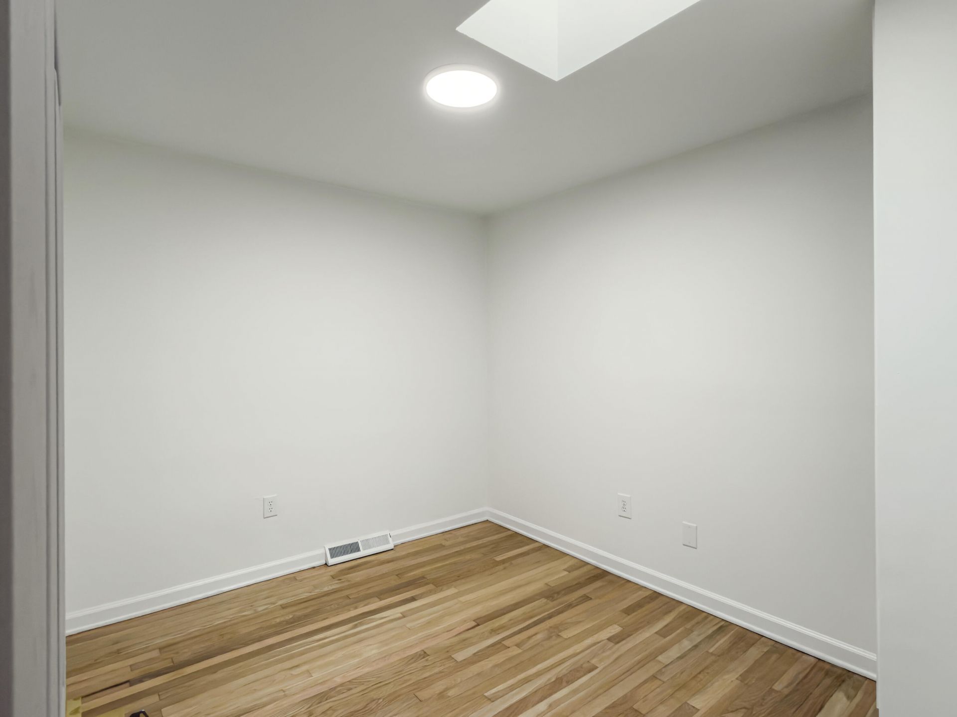 1318 Foster Street Photo 19