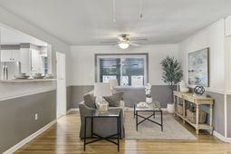 1318 Foster Street photo 4