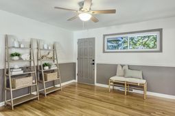 1318 Foster Street photo 4