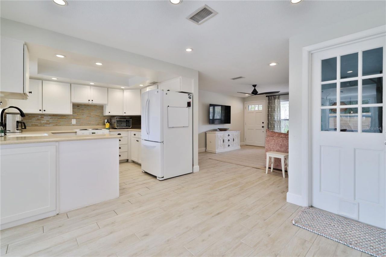 2307 Saxon Drive , New Smyrna Beach, FL 32169 Photo