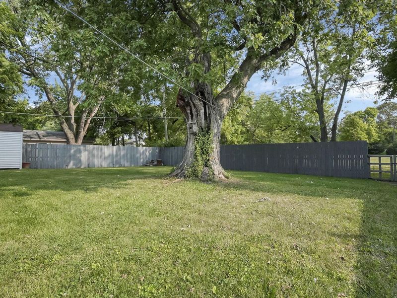 348 Darbyhurst Road, Columbus, OH 43228 Photo 30