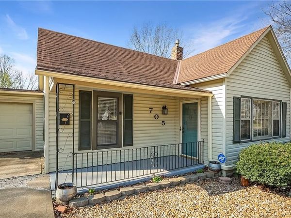 705 W Mechanic Street, Harrisonville, MO 64701