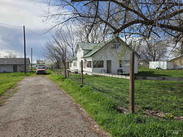 1242 S 12th Street, Payette, ID 83661