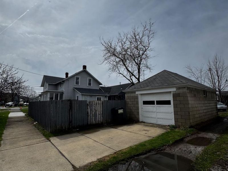 1203 W Monroe Street, Sandusky, OH 44870 Photo 5