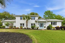 1018 Chambers Lane photo 4