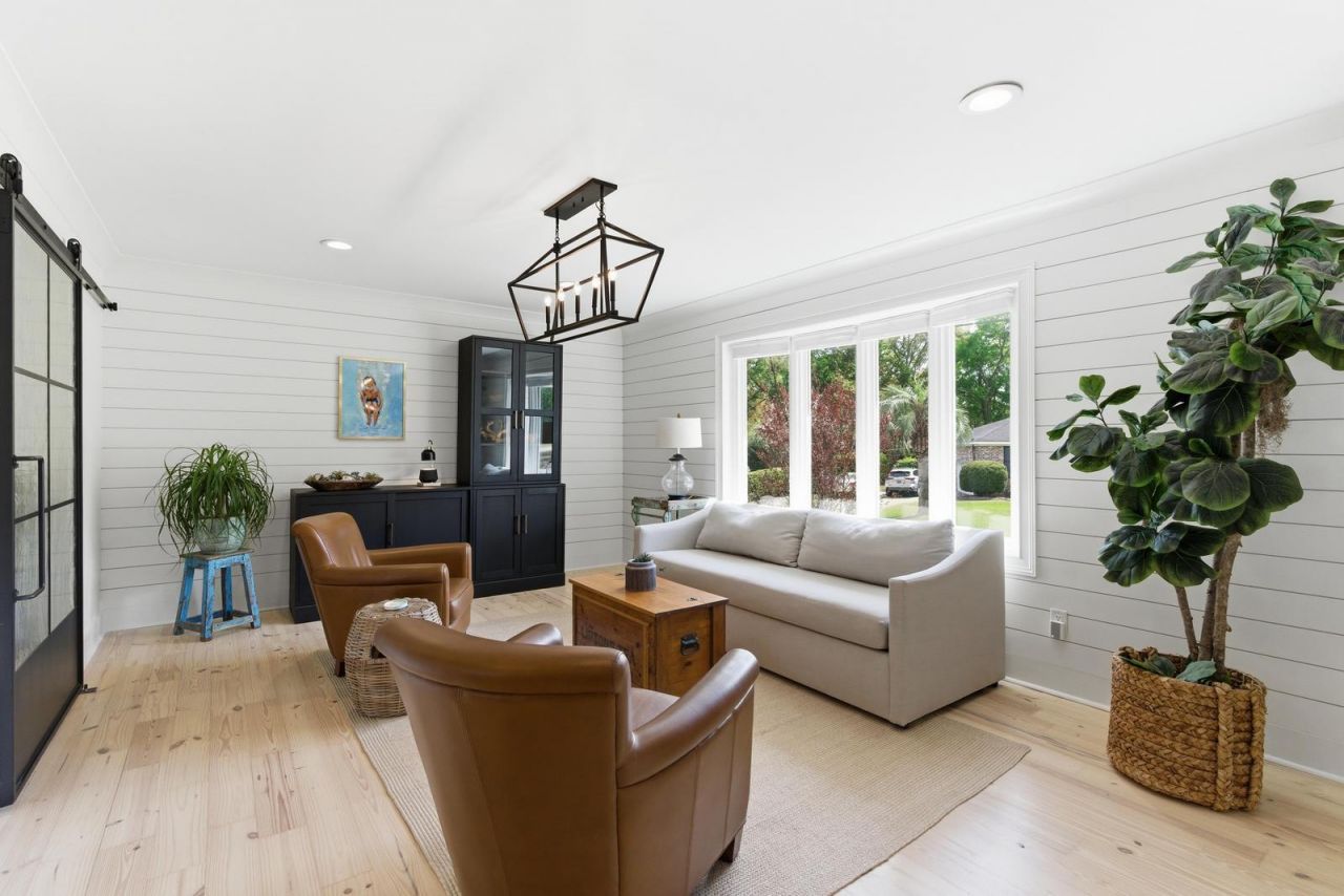 1018 Chambers Lane Photo 23