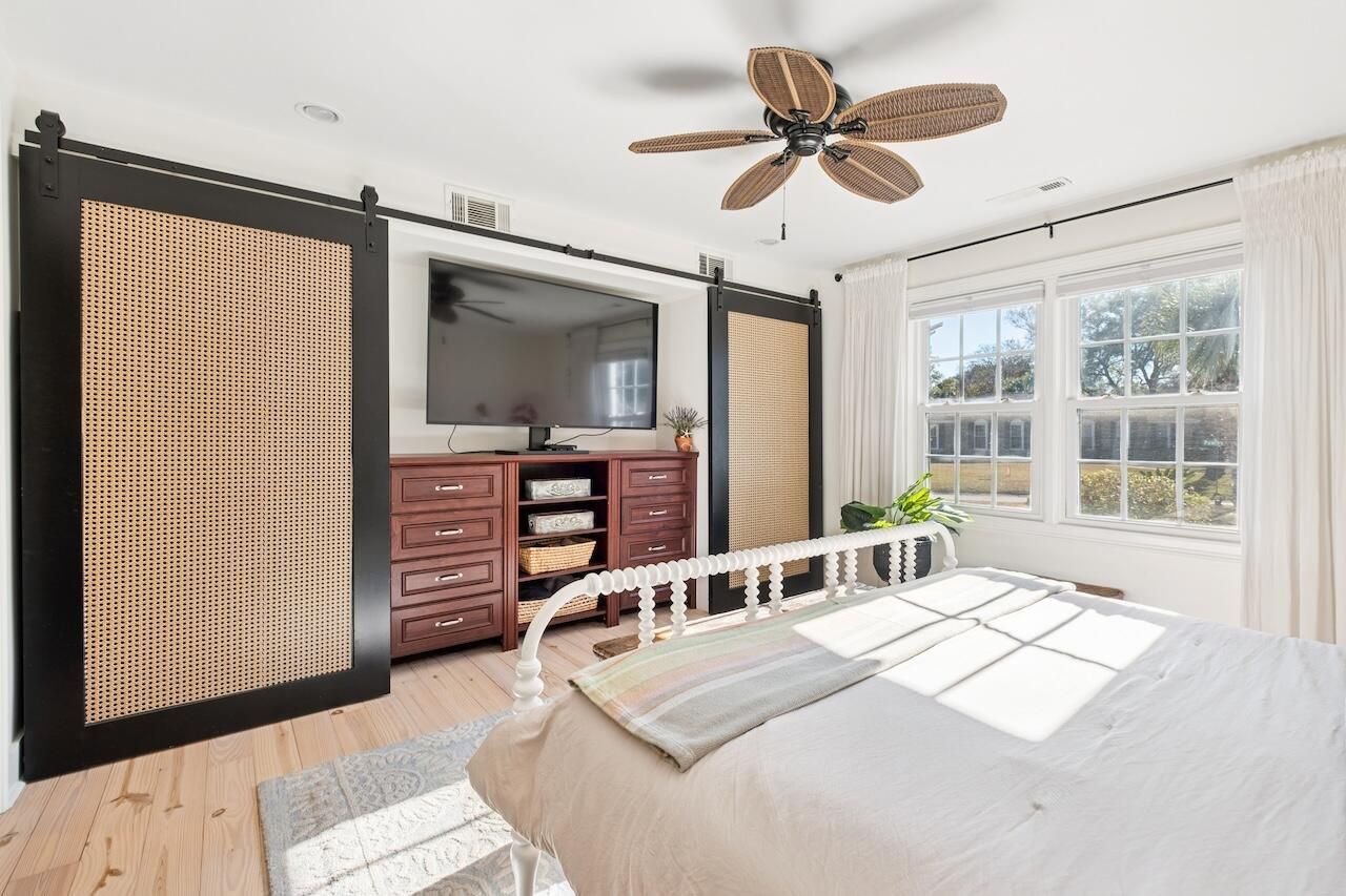 1018 Chambers Lane Photo 35