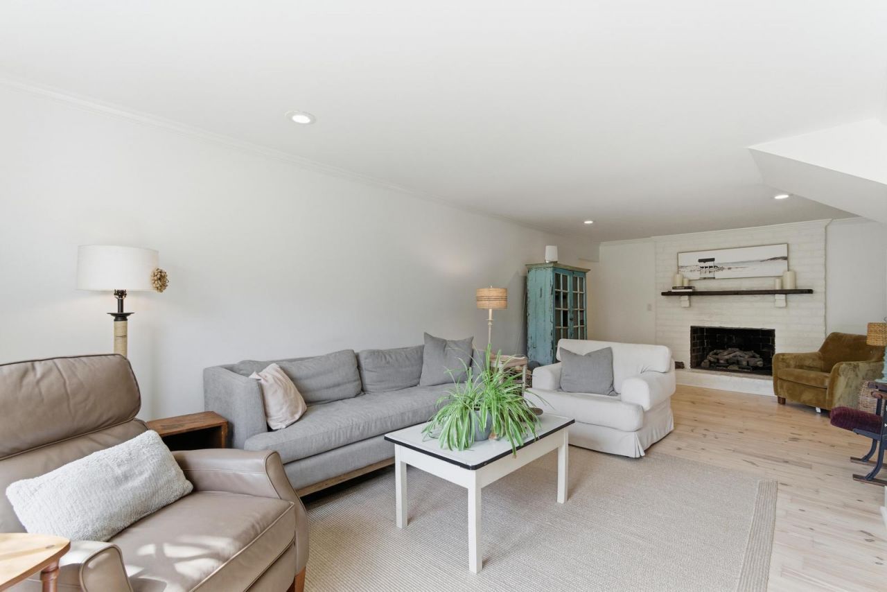 1018 Chambers Lane Photo 35