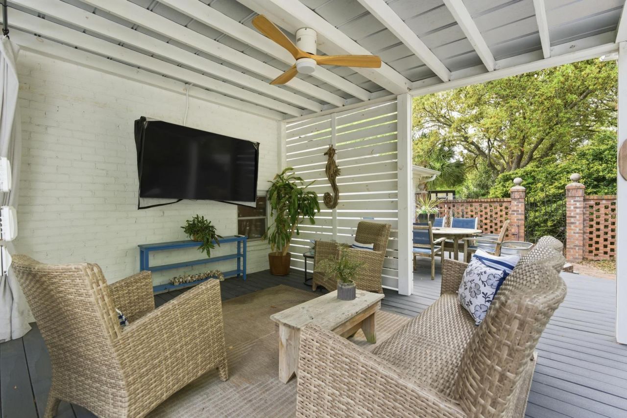 1018 Chambers Lane Photo 66