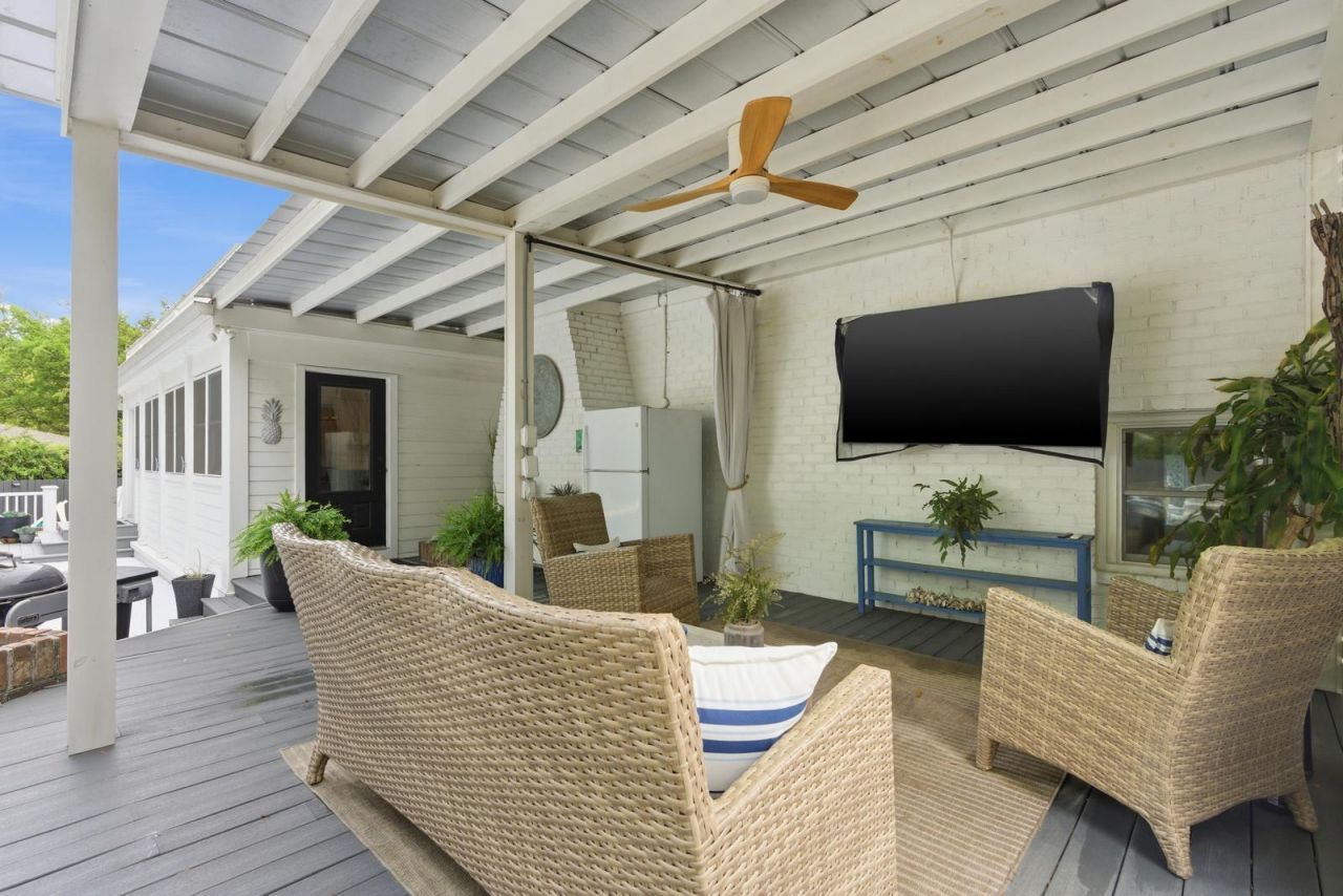 1018 Chambers Lane Photo 68