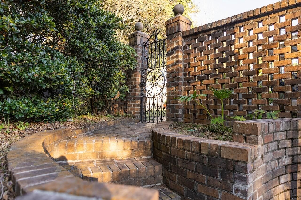 1018 Chambers Lane Photo 78