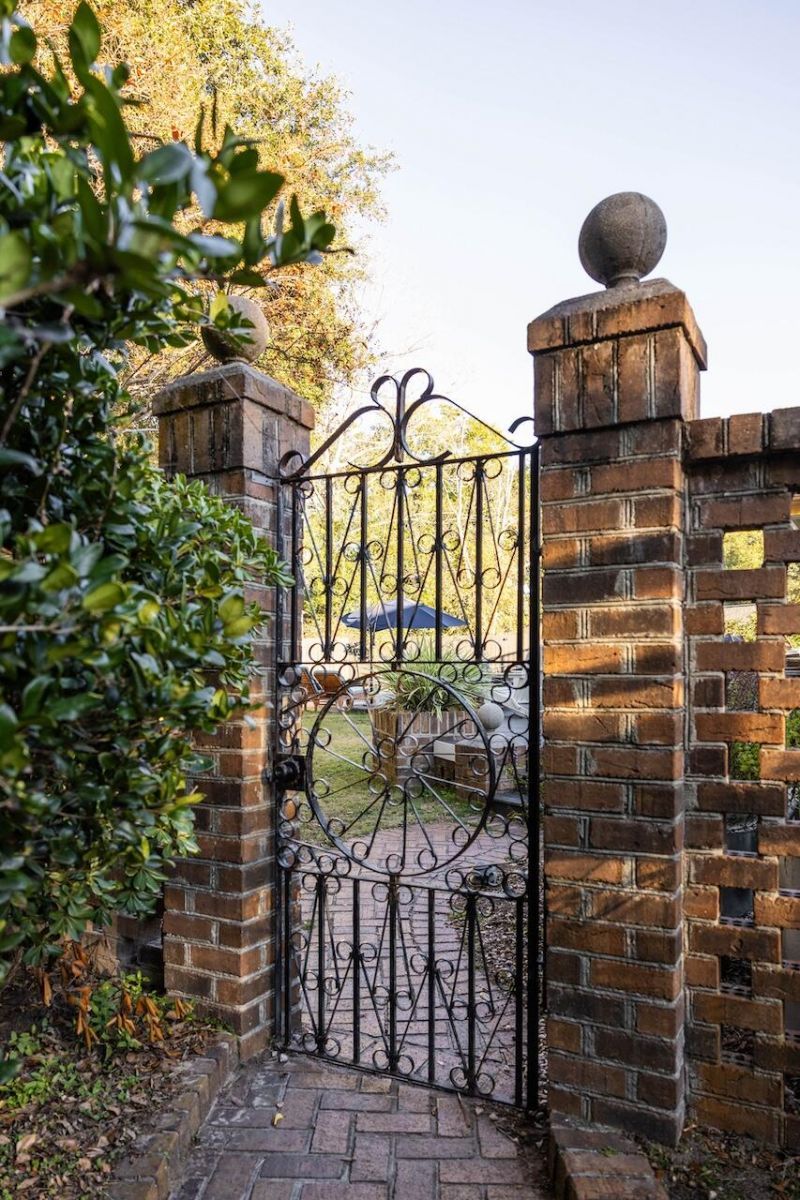 1018 Chambers Lane Photo 86