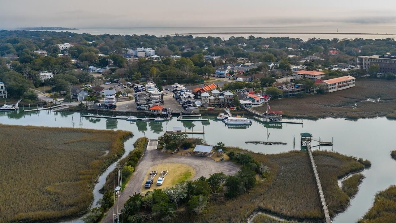 1018 Chambers Lane Photo 99