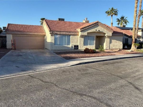 6620 Silver Penny Avenue , Las Vegas, NV 89108