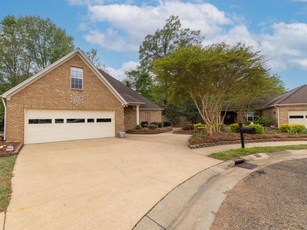 117 Chelsia, Starkville, MS 39759
