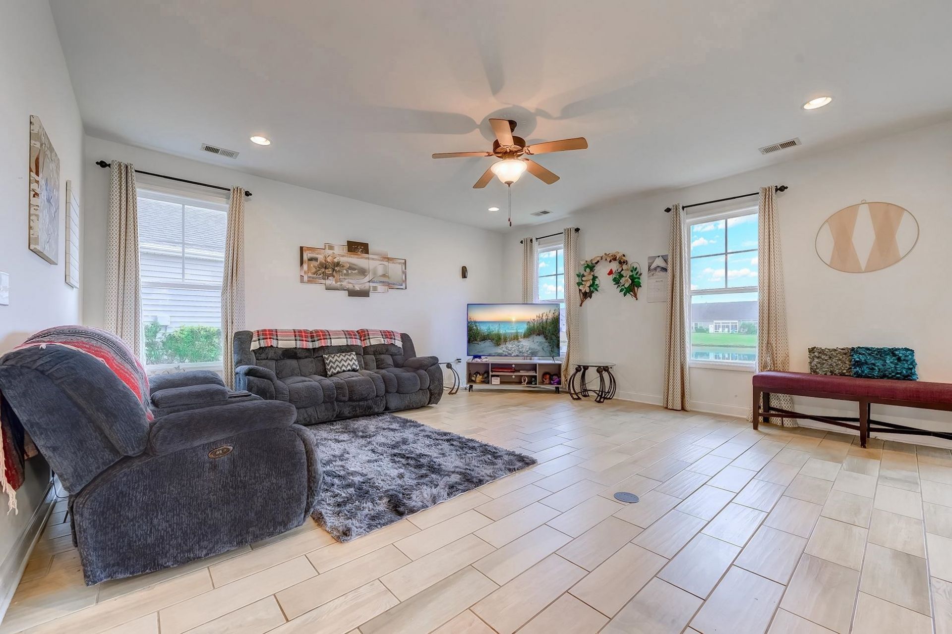 5353 Grosseto Way Photo 10