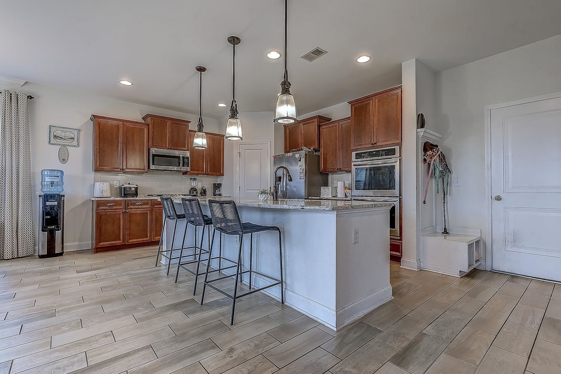 5353 Grosseto Way Photo 7